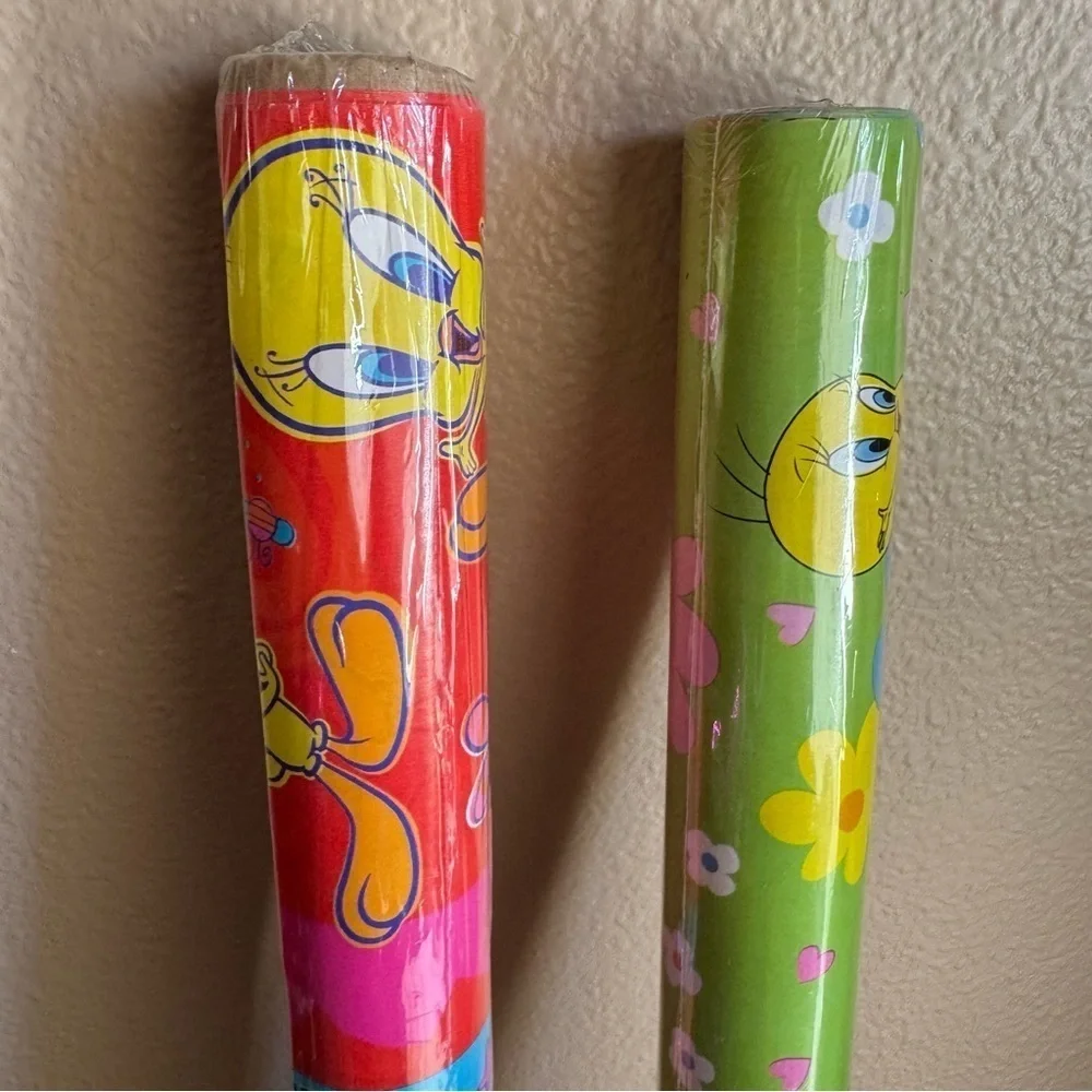 Vintage 1999/2000 Hallmark NIP Tweety Bird wrapping paper tubes set of 2
